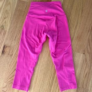 Sonic Pink Align crop